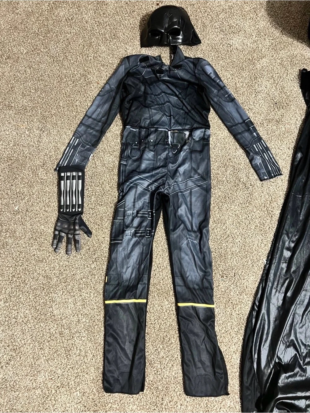 Kids Black Batman-Inspired Costume with Mask